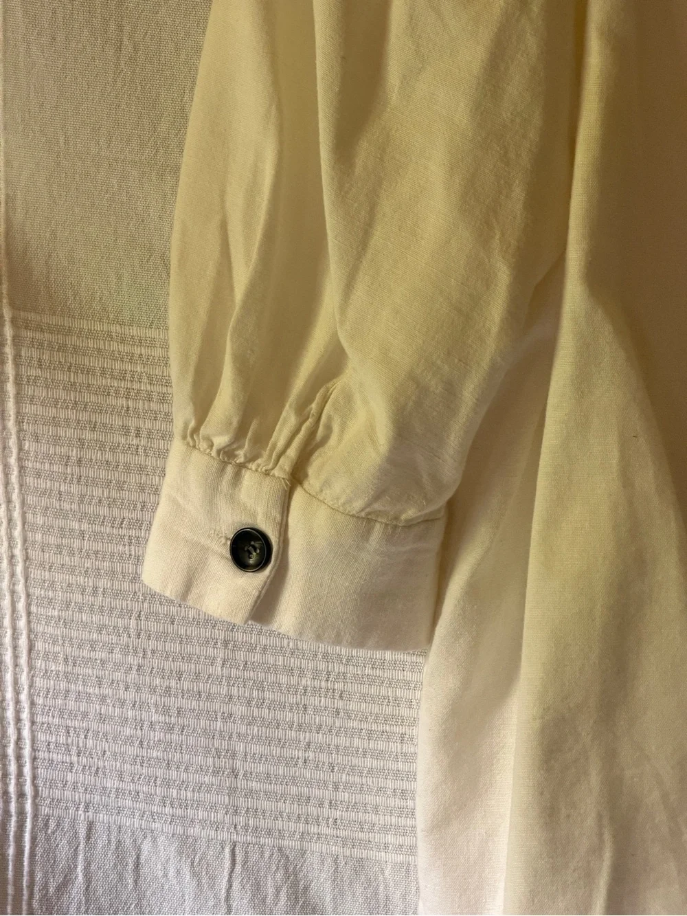 Zara Cream V-Neck Button Front Blouse
